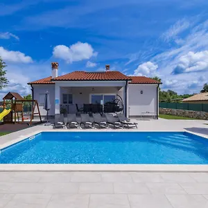 Veli Vrt By Interhome Ferienhaus Žminj